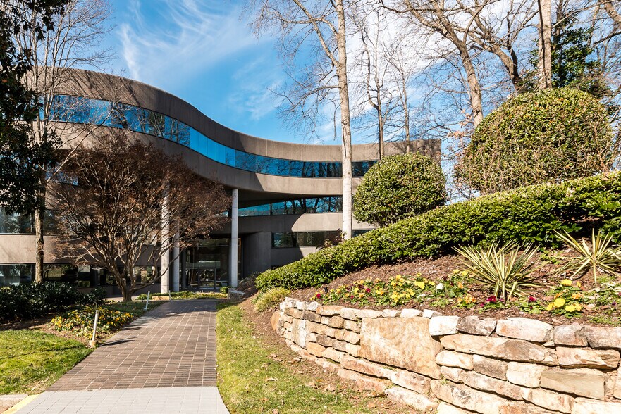 3520 Piedmont Rd NE, Atlanta, GA à louer - Photo principale - Image 1 de 6