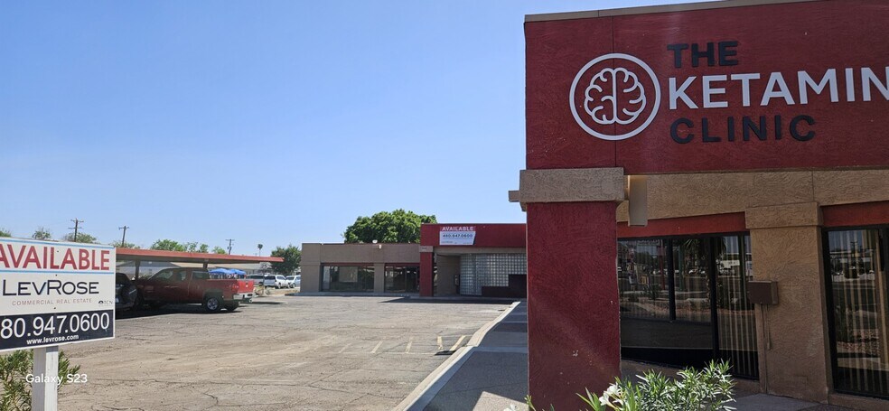 4045 E McDowell Rd, Phoenix, AZ à louer - Photo du bâtiment - Image 2 de 6