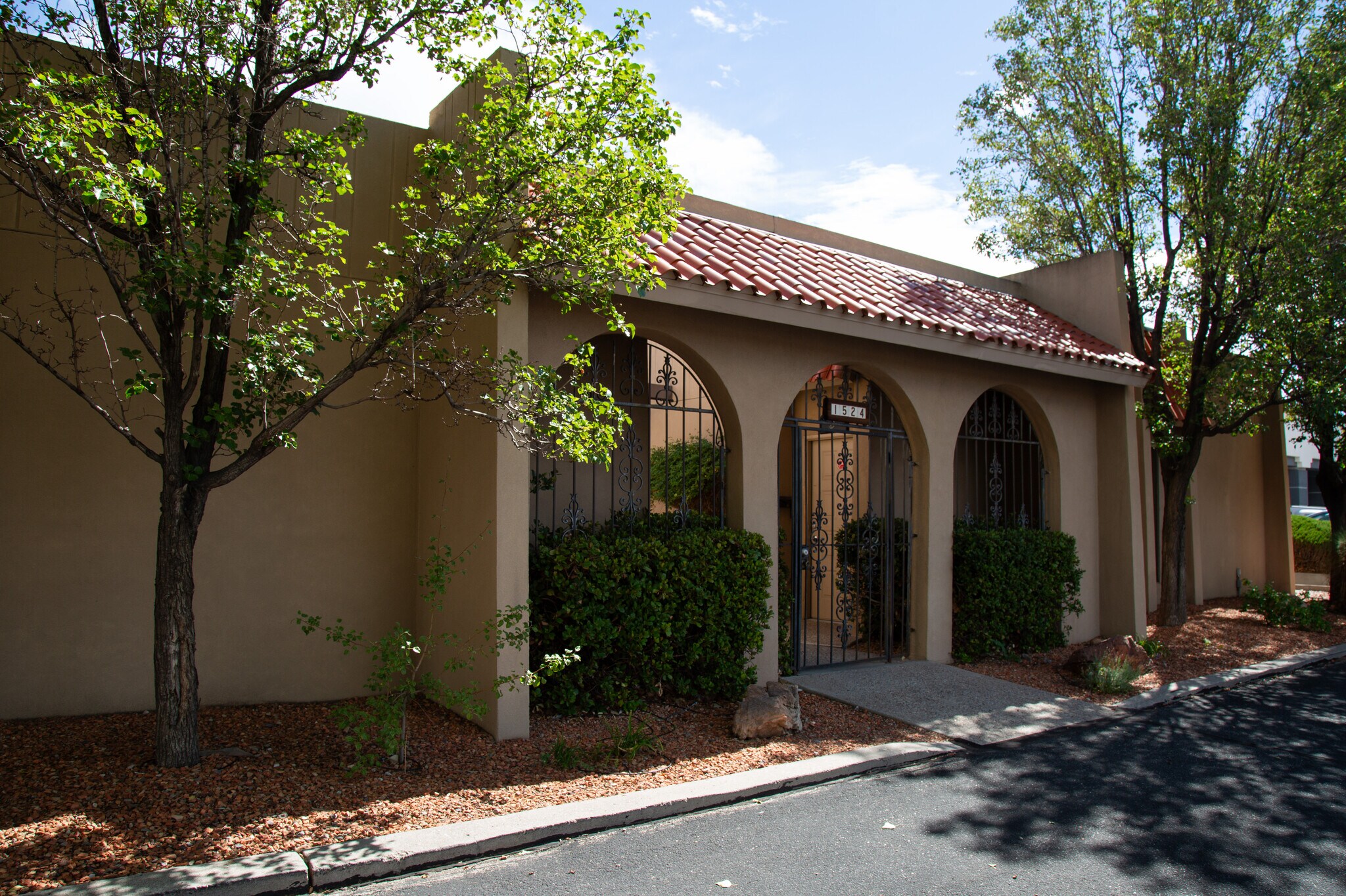 1524 Eubank Blvd NE, Albuquerque, NM for lease Building Photo- Image 1 of 10