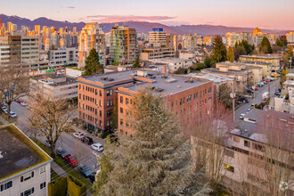 1298 W 10th Ave, Vancouver, BC - Aérien  Vue de la carte