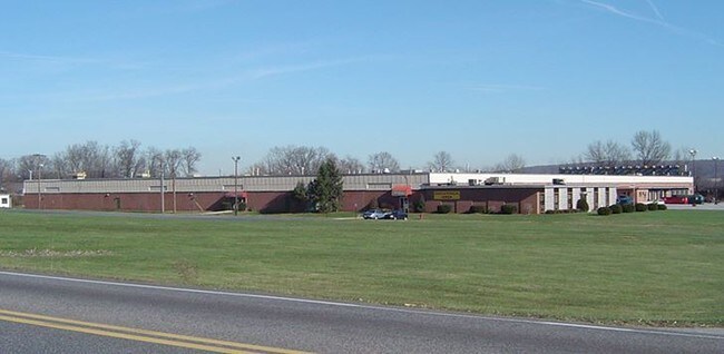 Plus de détails pour 3405 Board Rd, York, PA - Industriel à louer