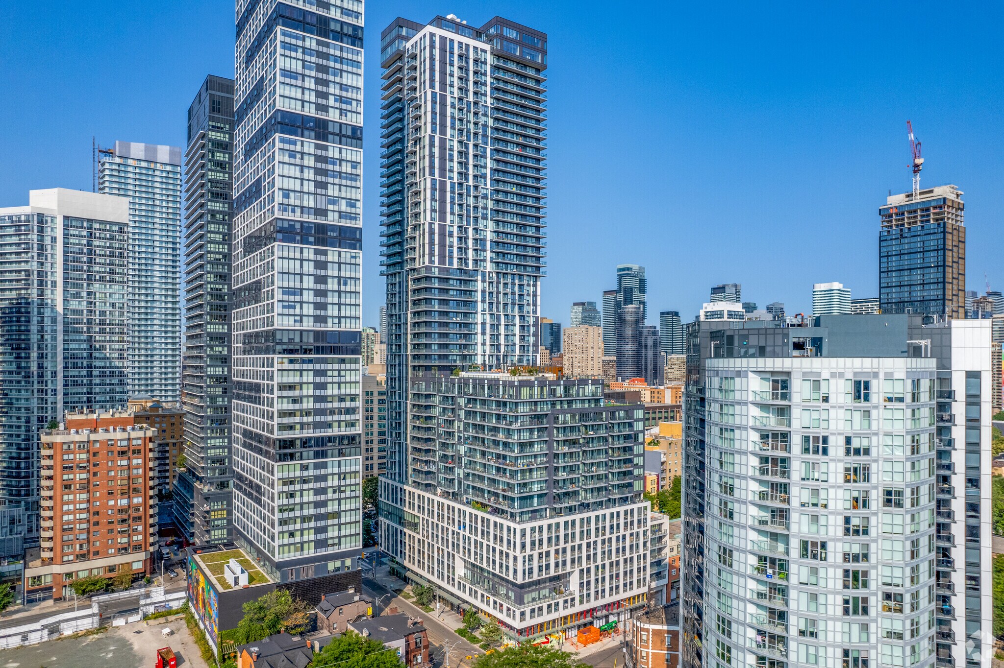 194-196 Dundas St E, Toronto, ON for sale Building Photo- Image 1 of 1