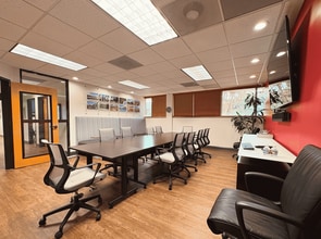 5711 Six Forks Rd, Raleigh, NC for lease Interior Photo- Image 2 of 4