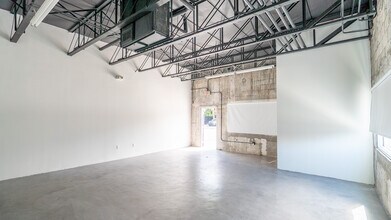 8267-8271 NE 2nd Ave, Miami, FL for lease Interior Photo- Image 2 of 4