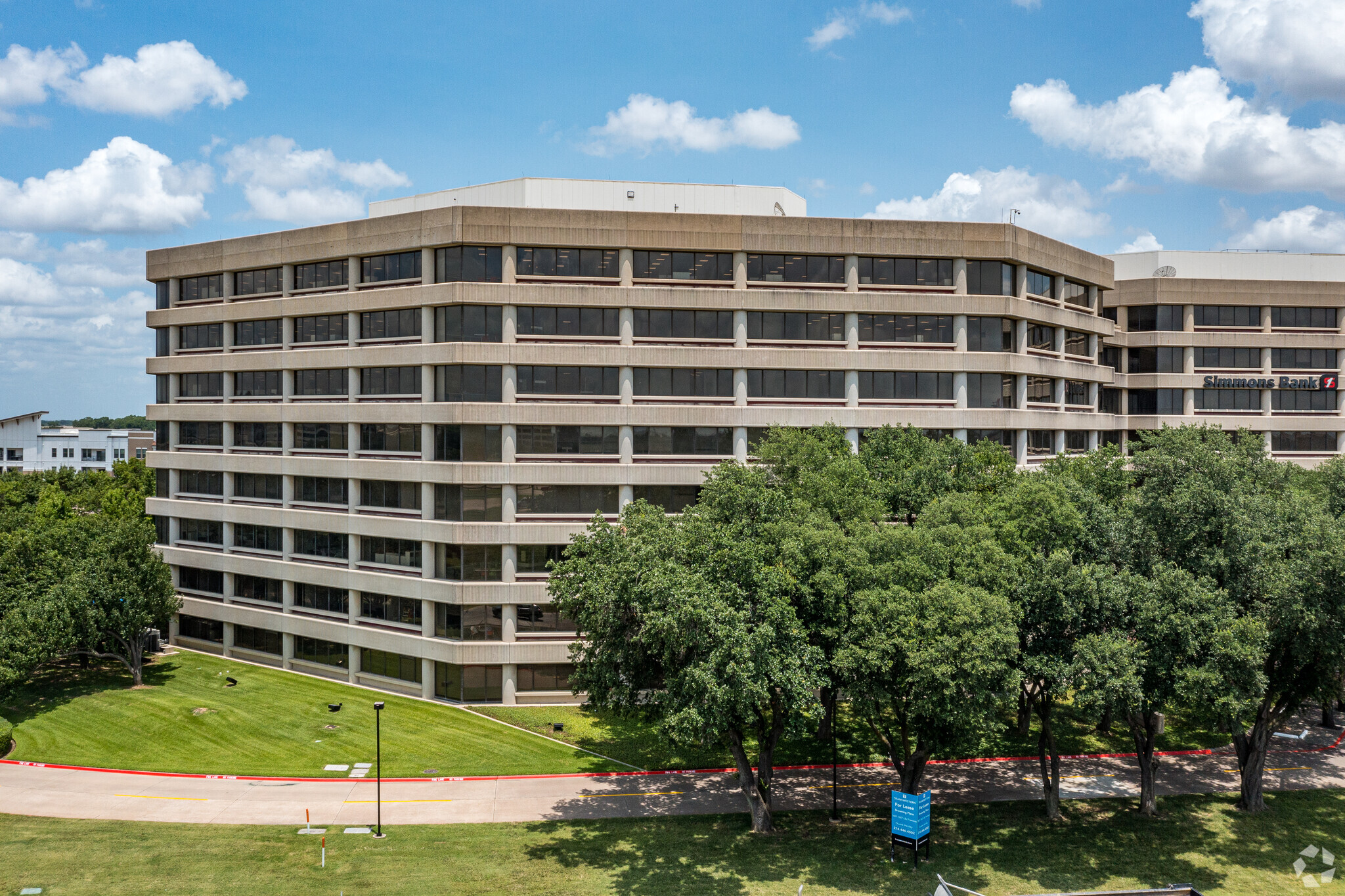 1601 Lyndon B Johnson Fwy, Dallas, TX à vendre Photo du bâtiment- Image 1 de 1