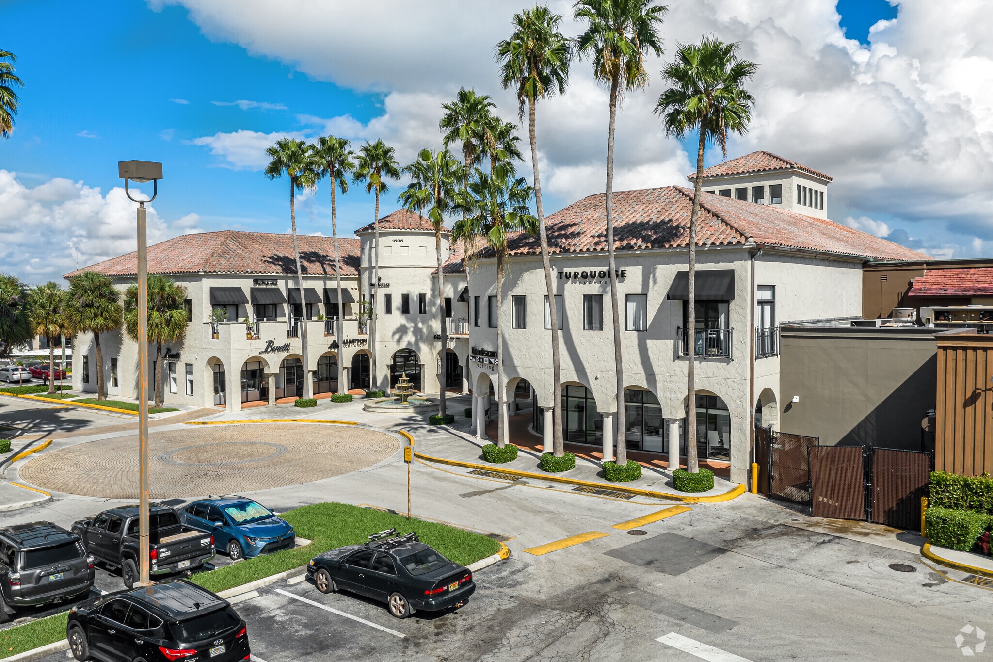 1535 Se 17th St, Fort Lauderdale, FL for lease Primary Photo- Image 1 of 7