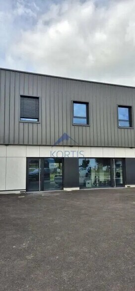 Bureau dans CHAZAY-D'AZERGUES à louer - Photo du bâtiment - Image 2 de 5