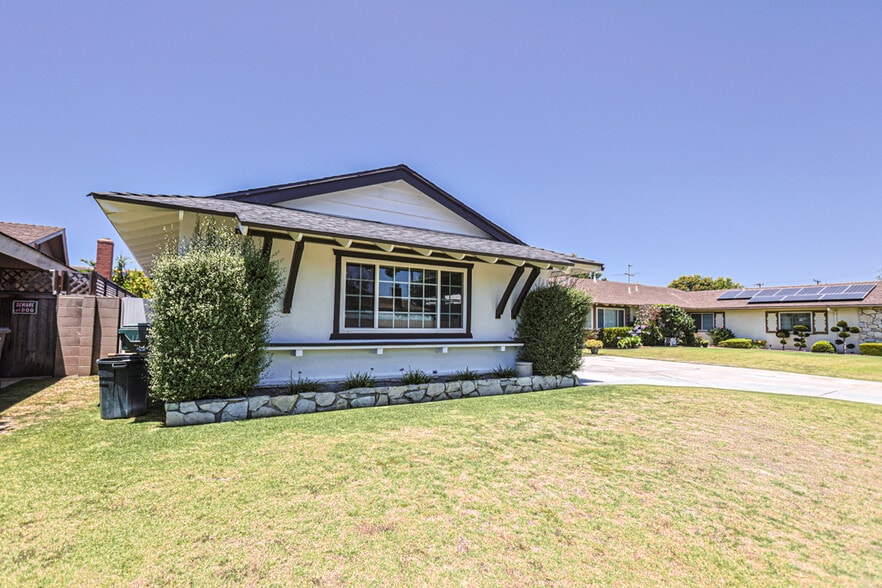 17819 Bay St, Fountain Valley, CA à vendre - Photo du bâtiment - Image 3 de 36