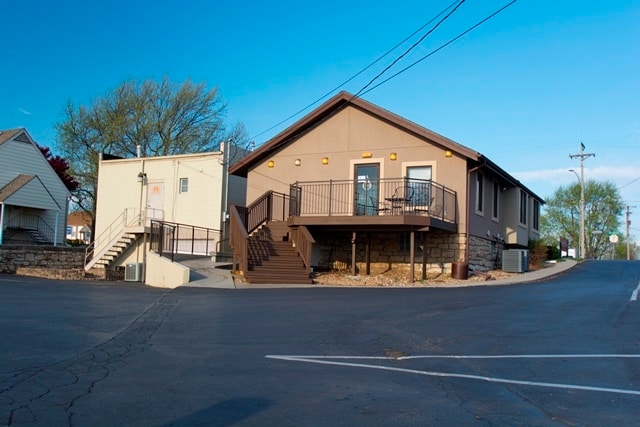 6111 Blue Ridge Blvd, Raytown, MO for sale - Building Photo - Image 2 of 19