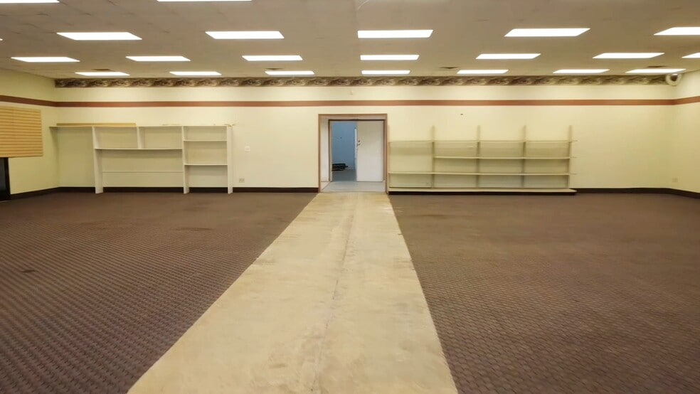 22755 Antelope Blvd, Red Bluff, CA à louer - Vidéo sur l’inscription commerciale - Image 2 de 30