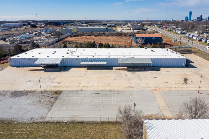 2524 SE 15th St, Oklahoma City, OK for lease - Building Photo - Image 2 of 9