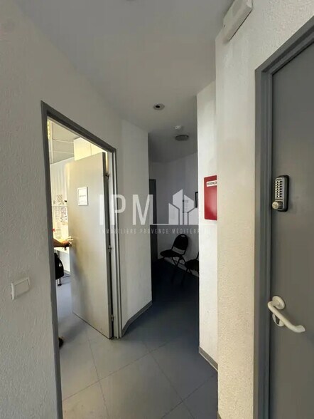 Bureau dans Cabriès à louer - Photo intérieure - Image 1 de 7