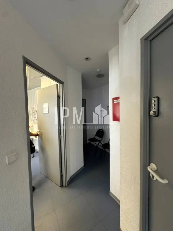 Office in Cabriès for lease Interior Photo- Image 1 of 8