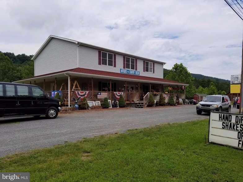 7440 Valley Rd, Berkeley Springs, WV à vendre - Photo principale - Image 1 de 1