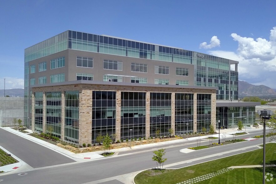 434 W Ascension Way, Salt Lake City, UT à louer - Photo du bâtiment - Image 3 de 4
