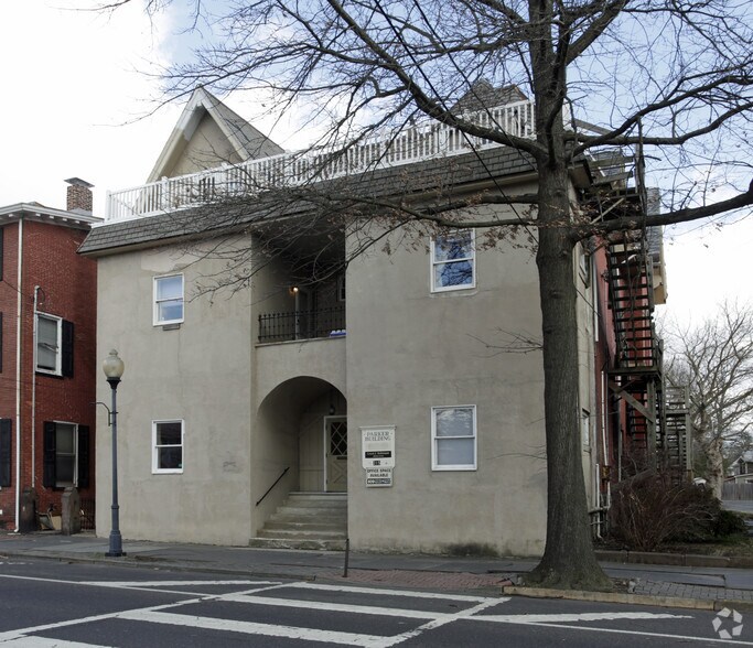 215 High St, Mount Holly, NJ à louer - Photo du bâtiment - Image 3 de 28