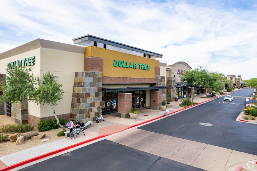 2501 W Happy Valley Rd, Phoenix, AZ à louer - Photo du bâtiment - Image 2 de 33