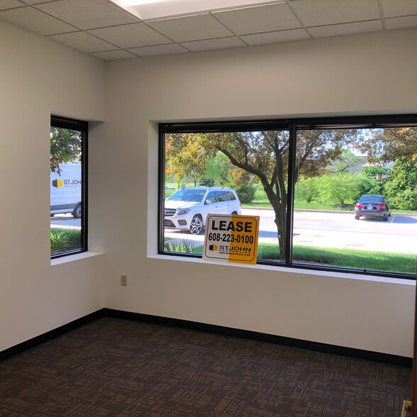 7301-7335 W Dean Rd, Milwaukee, WI for lease - Interior Photo - Image 2 of 16