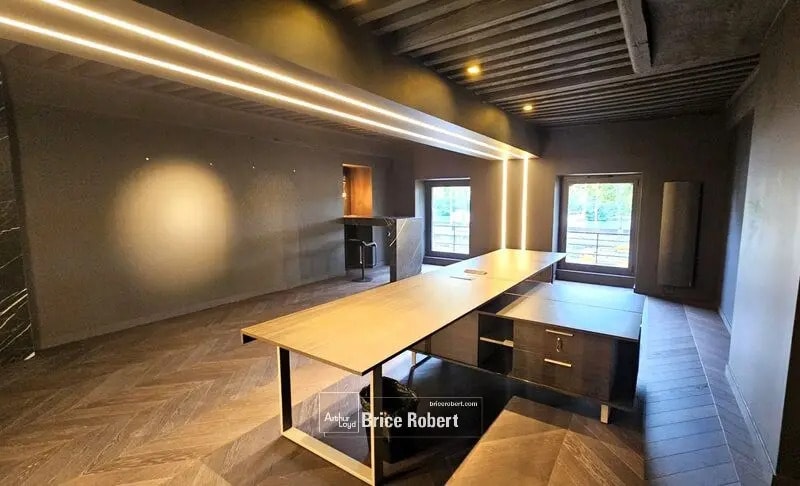 Office in Lyon for lease - Interior Photo - Image 3 of 7