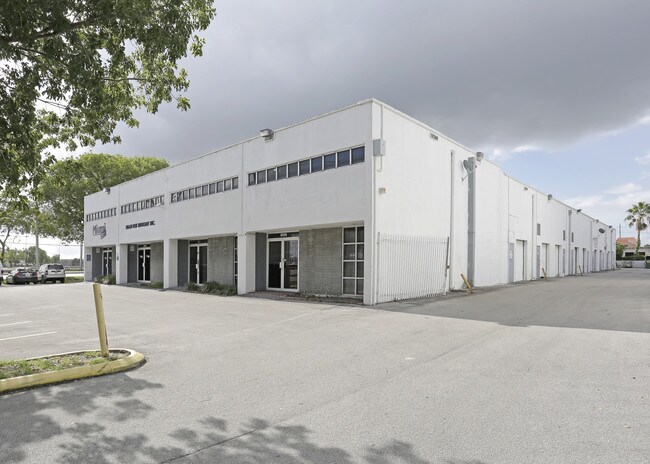 Plus de détails pour 6700-6724 NW 72nd Ave, Miami, FL - Local d'activités, Industriel à louer