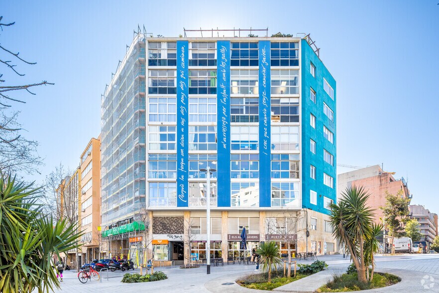 Office in Barcelona, Barcelona for sale - Primary Photo - Image 1 of 3