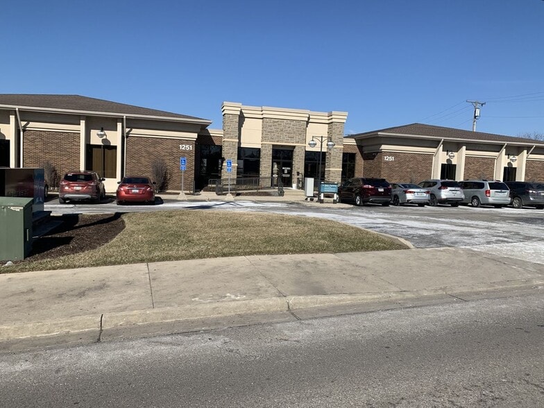 1251 E Dorothy Ln, Kettering, OH for lease - Building Photo - Image 1 of 3