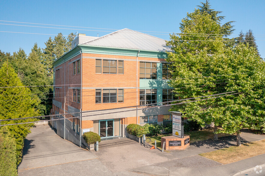 1530 56th St, Delta, BC for sale - Primary Photo - Image 1 of 23