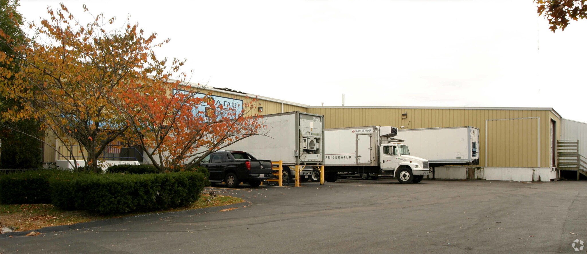 86 Macarthur Dr, New Bedford, MA à vendre Photo principale- Image 1 de 64