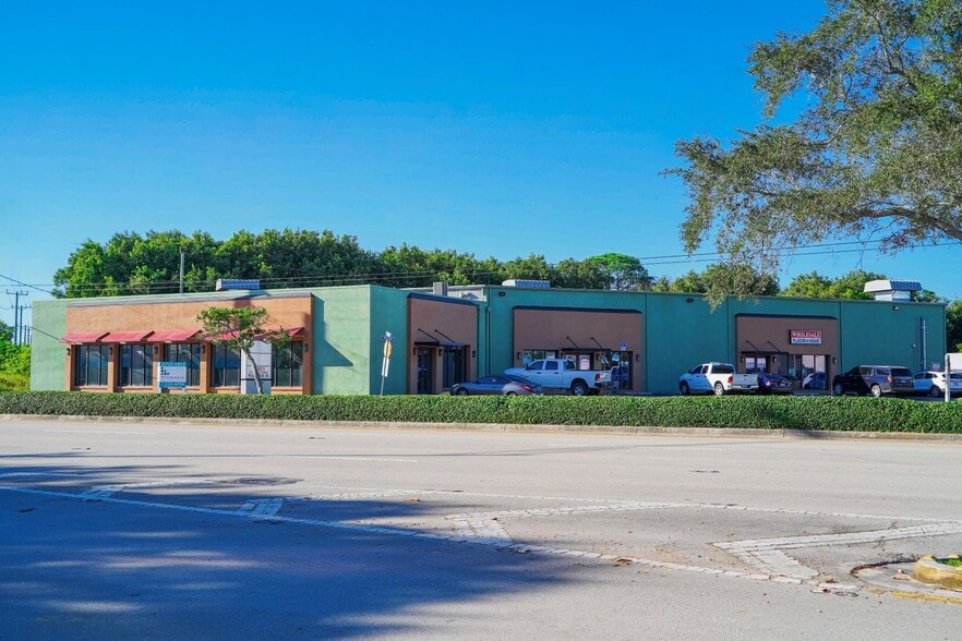 1420 SE Federal Hwy, Stuart, FL for lease - Building Photo - Image 2 of 7
