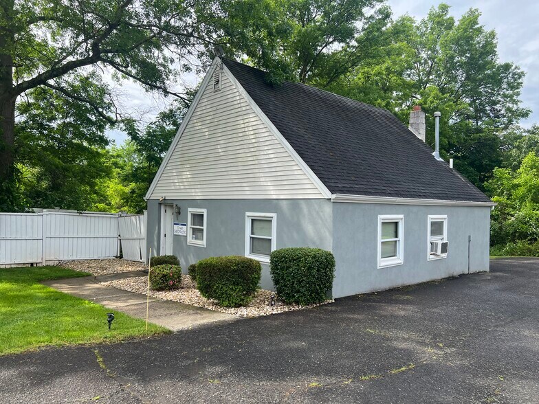 1031 US Highway 202 N, Branchburg, NJ à vendre - Photo du bâtiment - Image 2 de 5