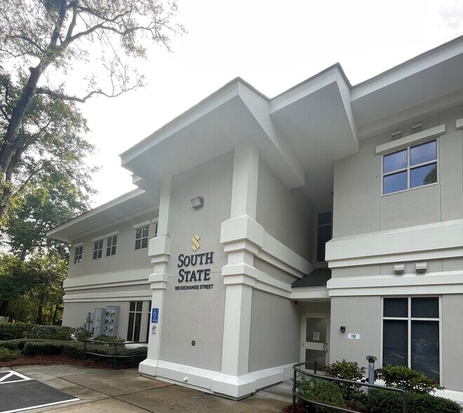 100 Exchange St, Hilton Head Island, SC for lease - Primary Photo - Image 1 of 12