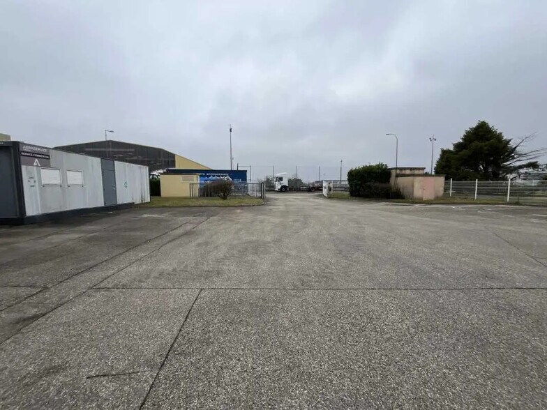 4 Rue Jean Macé, Meyzieu à louer - Photo du bâtiment - Image 2 de 17