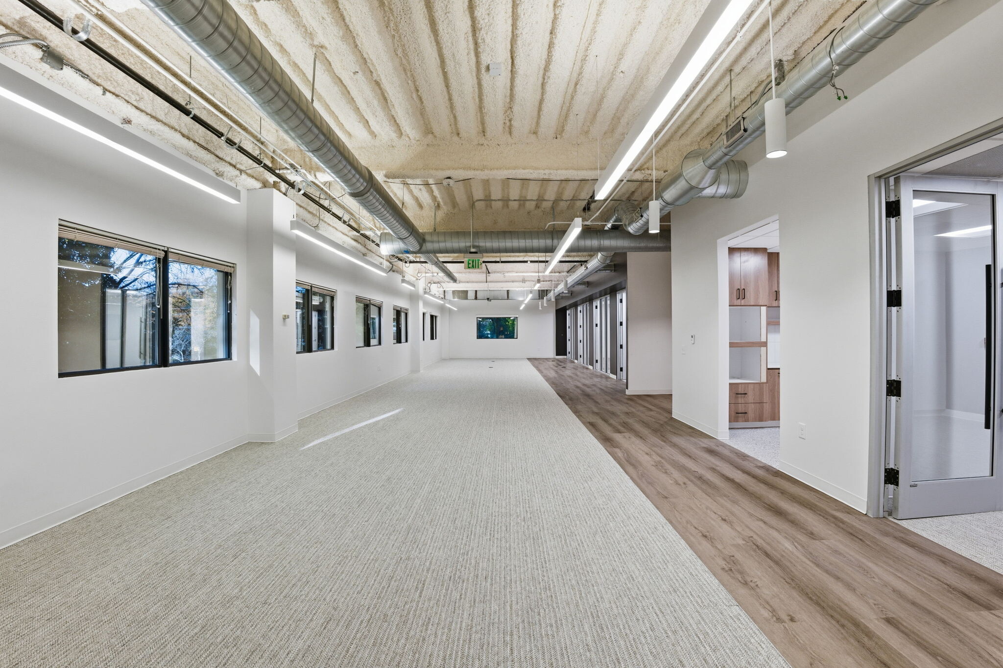 6135 Park South Dr, Charlotte, NC à louer Photo intérieure- Image 1 de 5