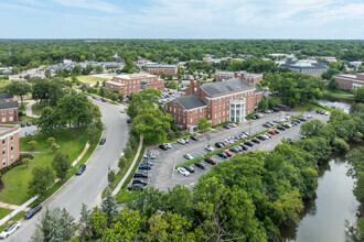 12 Salt Creek Ln, Hinsdale, IL - Aérien  Vue de la carte