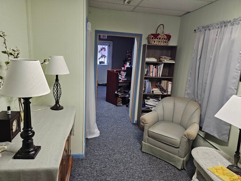 220 S Ashland St, Cambridge, MN à vendre - Photo du bâtiment - Image 2 de 42