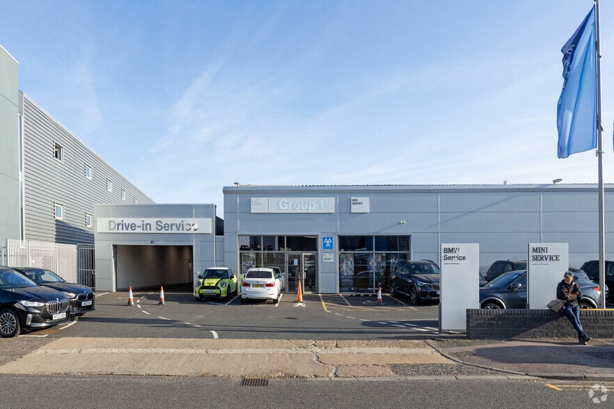 9C Chester Rd, Borehamwood for lease - Building Photo - Image 3 of 3