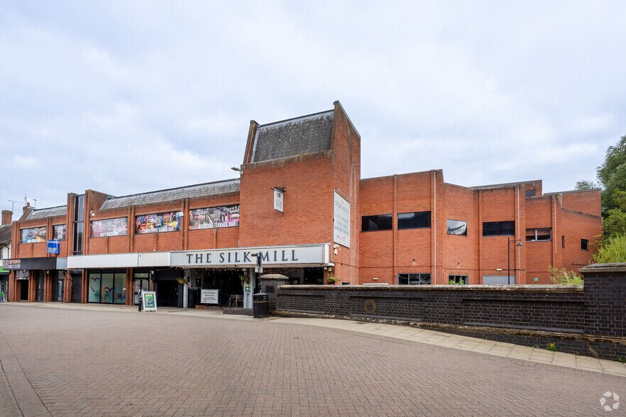 Newdegate St, Nuneaton à louer - Photo du bâtiment - Image 2 de 3