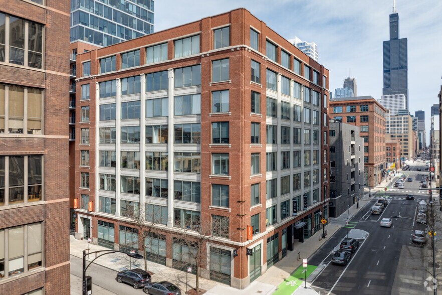 850 W Jackson Blvd, Chicago, IL à louer - Photo du bâtiment - Image 2 de 8