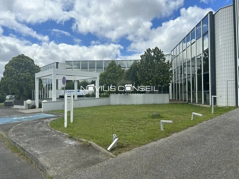 Office in Toulouse for lease - Building Photo - Image 3 of 7