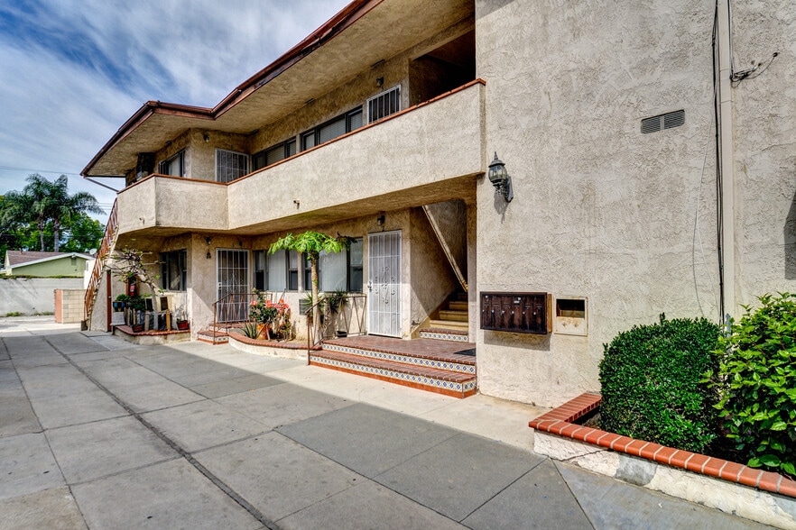 10919 Pioneer Blvd, Santa Fe Springs, CA for sale - Building Photo - Image 3 of 12