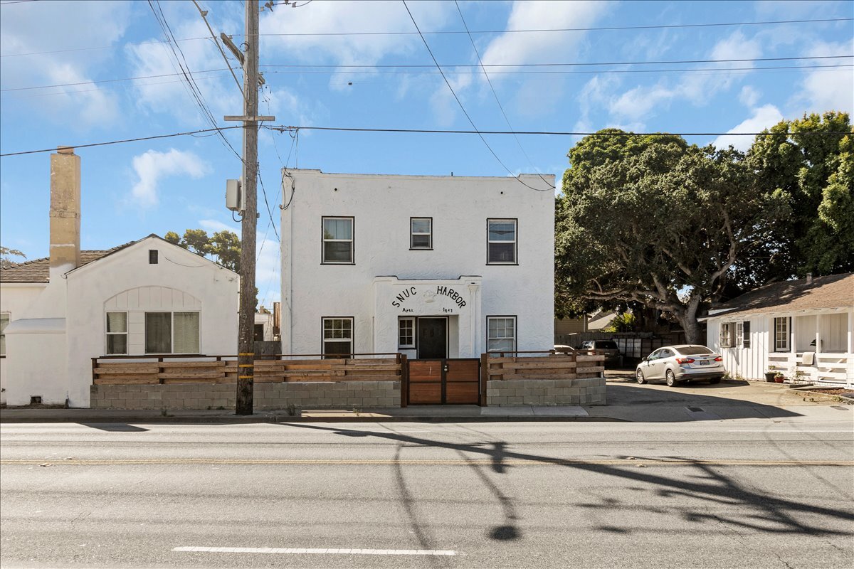 Del Monte Property Portfolio portfolio of 4 properties for sale on LoopNet.ca Primary Photo- Image 1 of 15