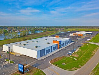 Plus de détails pour 2314 N Frontage Rd, Breaux Bridge, LA - Commerce de détail à louer