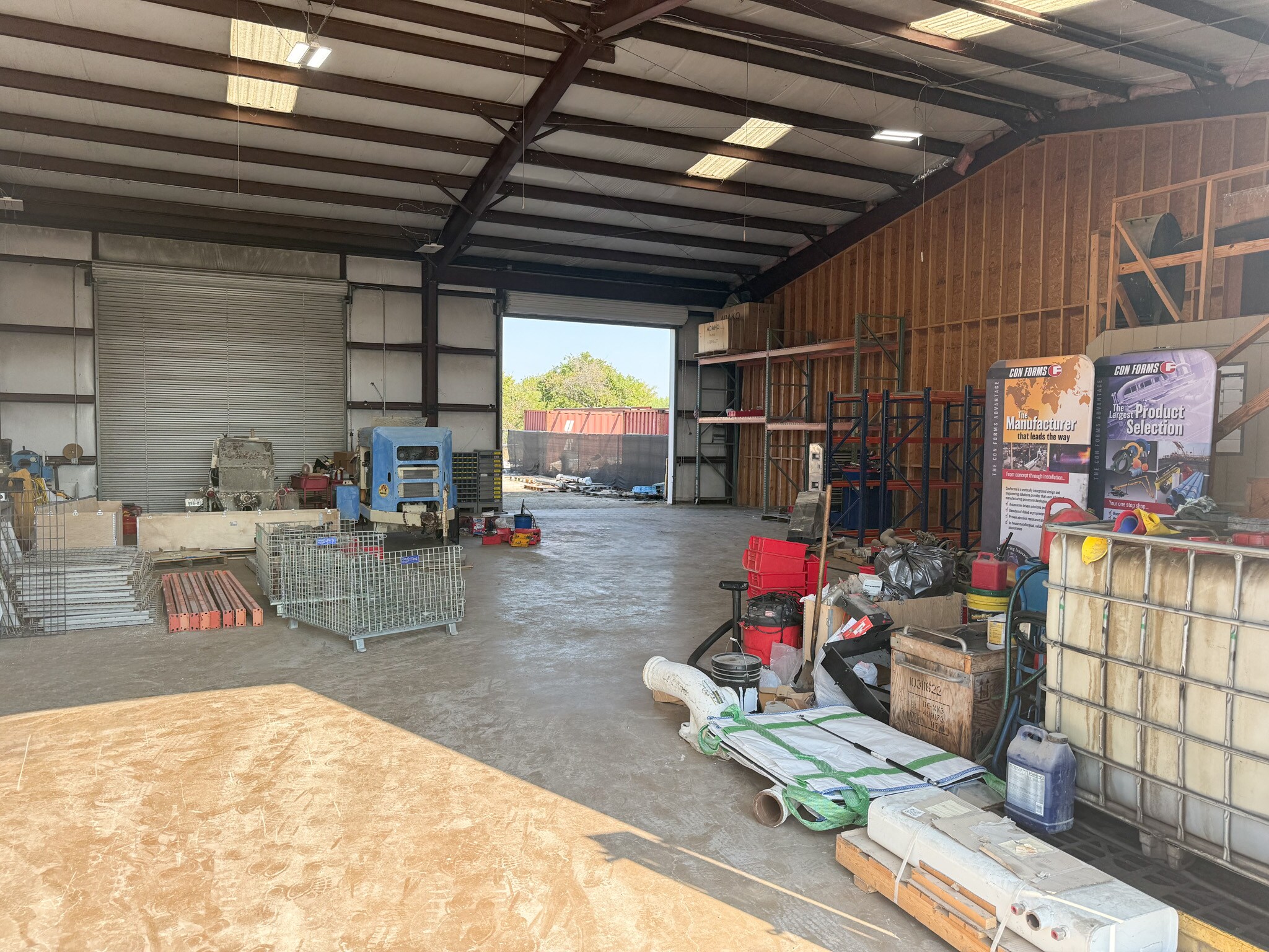 395 County Road 202, Kyle, TX for lease Interior Photo- Image 1 of 4