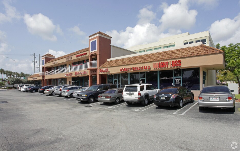 20610-20636 Biscayne Blvd, Miami, FL à louer - Photo du bâtiment - Image 2 de 7