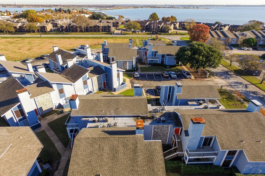 6109 Bay Island Dr, Garland, TX à vendre - Photo du bâtiment - Image 3 de 25