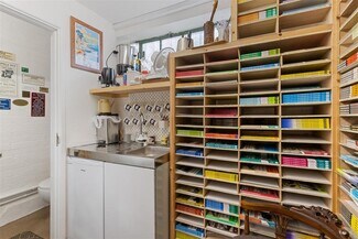 Plus de détails pour Camelsdale Rd, Haslemere - Commerce de détail à vendre