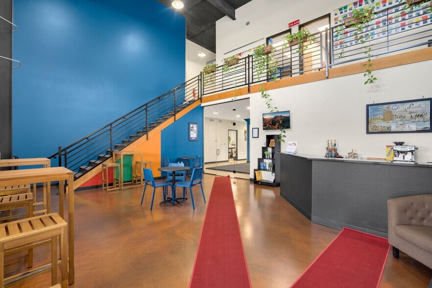 1542 Taurus Ct, Loveland, CO à vendre - Photo du bâtiment - Image 3 de 32