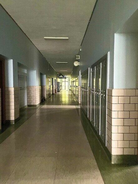 3656 Milestrip Rd, Blasdell, NY à vendre - Photo intérieure - Image 2 de 6