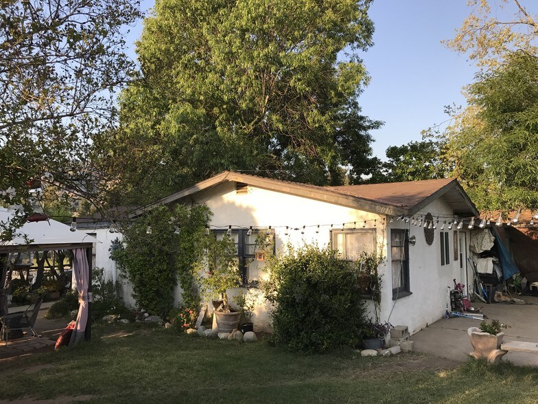 2010 E Route 66, Glendora, CA à vendre - Photo du bâtiment - Image 3 de 38