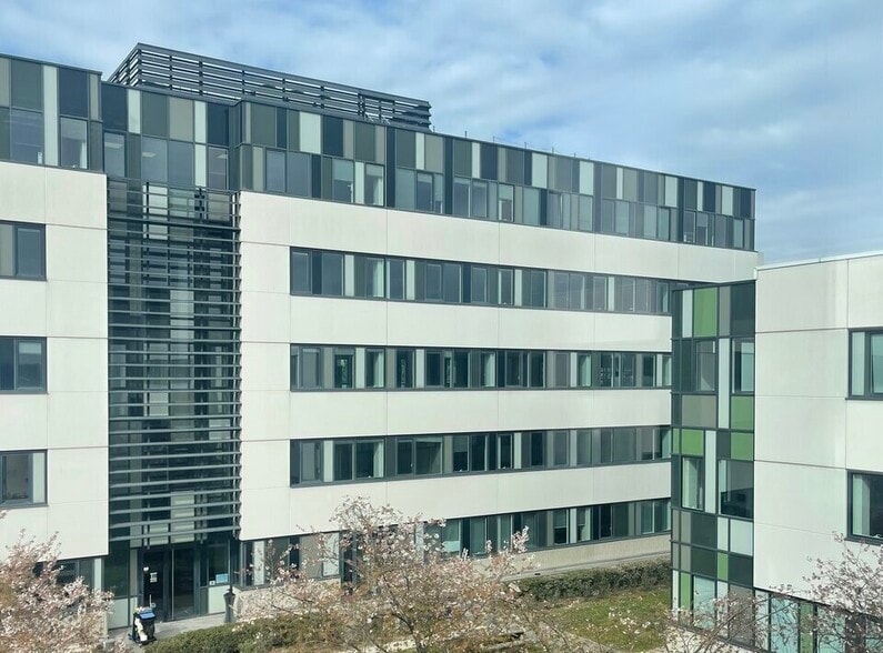17 Rue Professeur Jean Bernard, Lyon for sale - Building Photo - Image 2 of 4